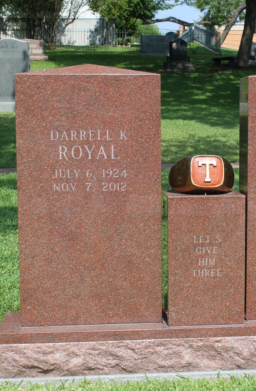 DKR resting place with T-ring on Pedestal