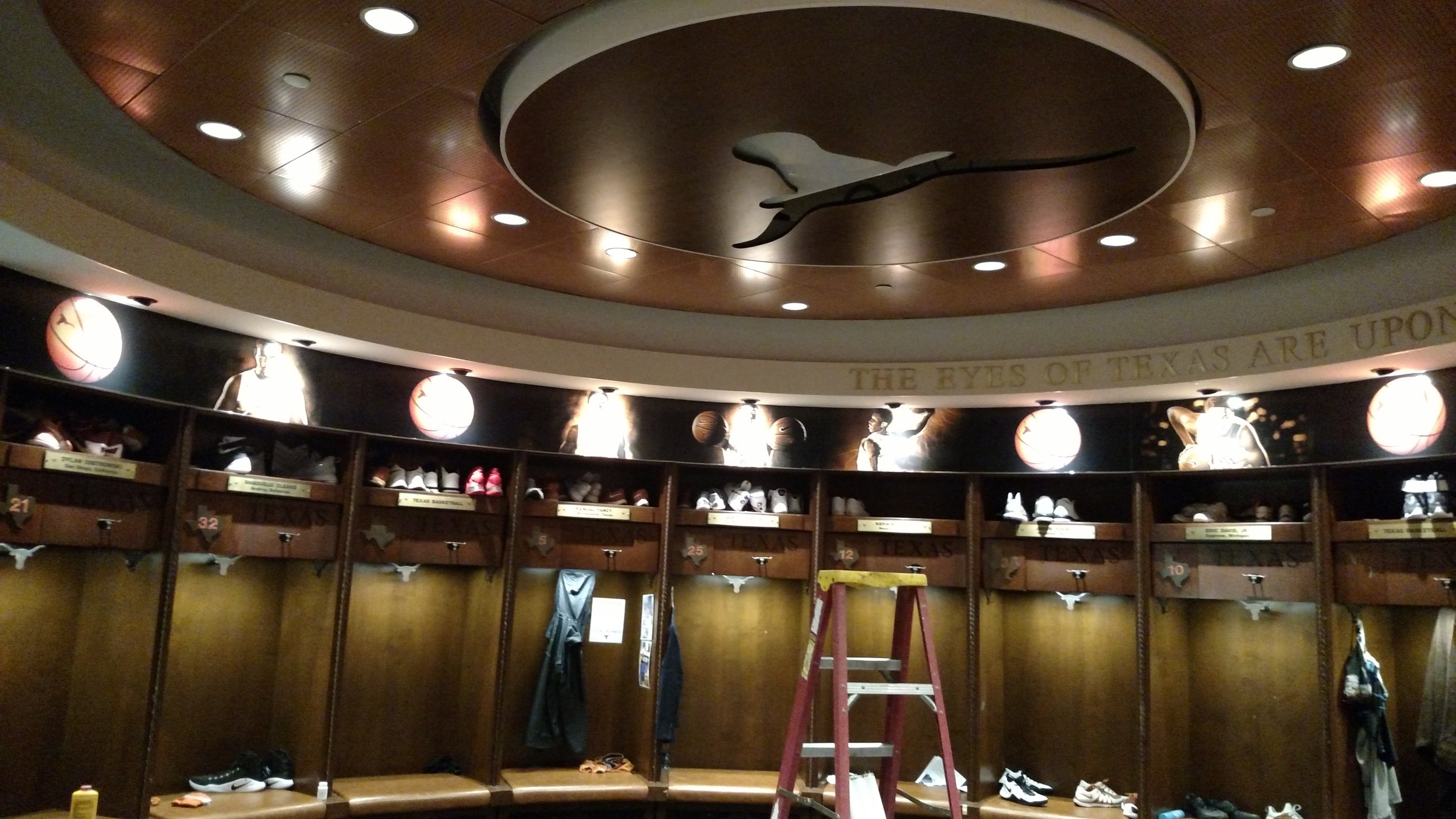 men's locker room (7).jpg