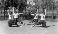 Training with bloomers and wooden sticks 