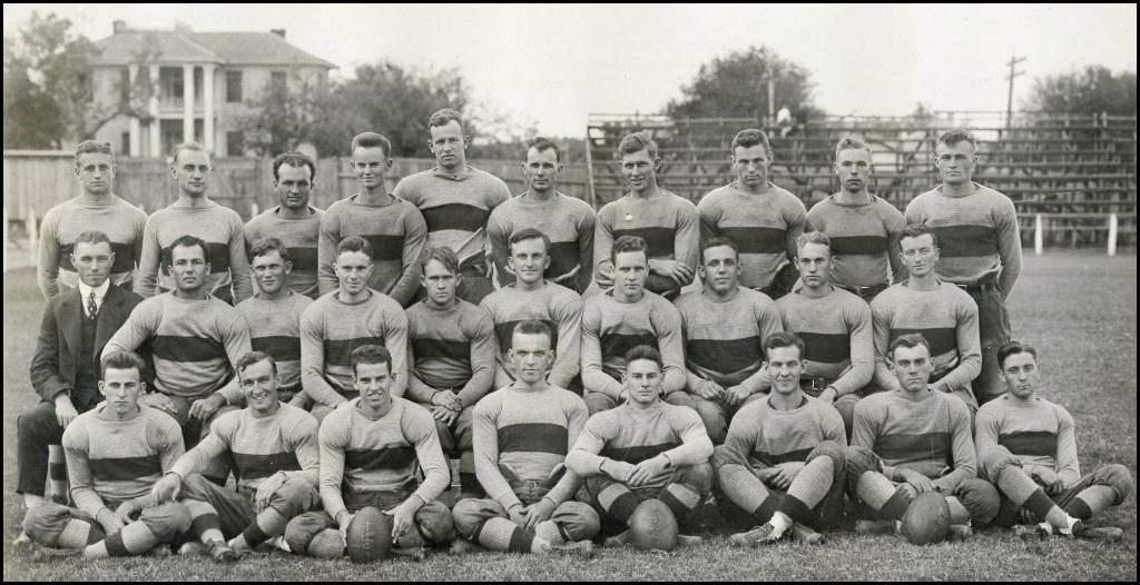 1915 team-  