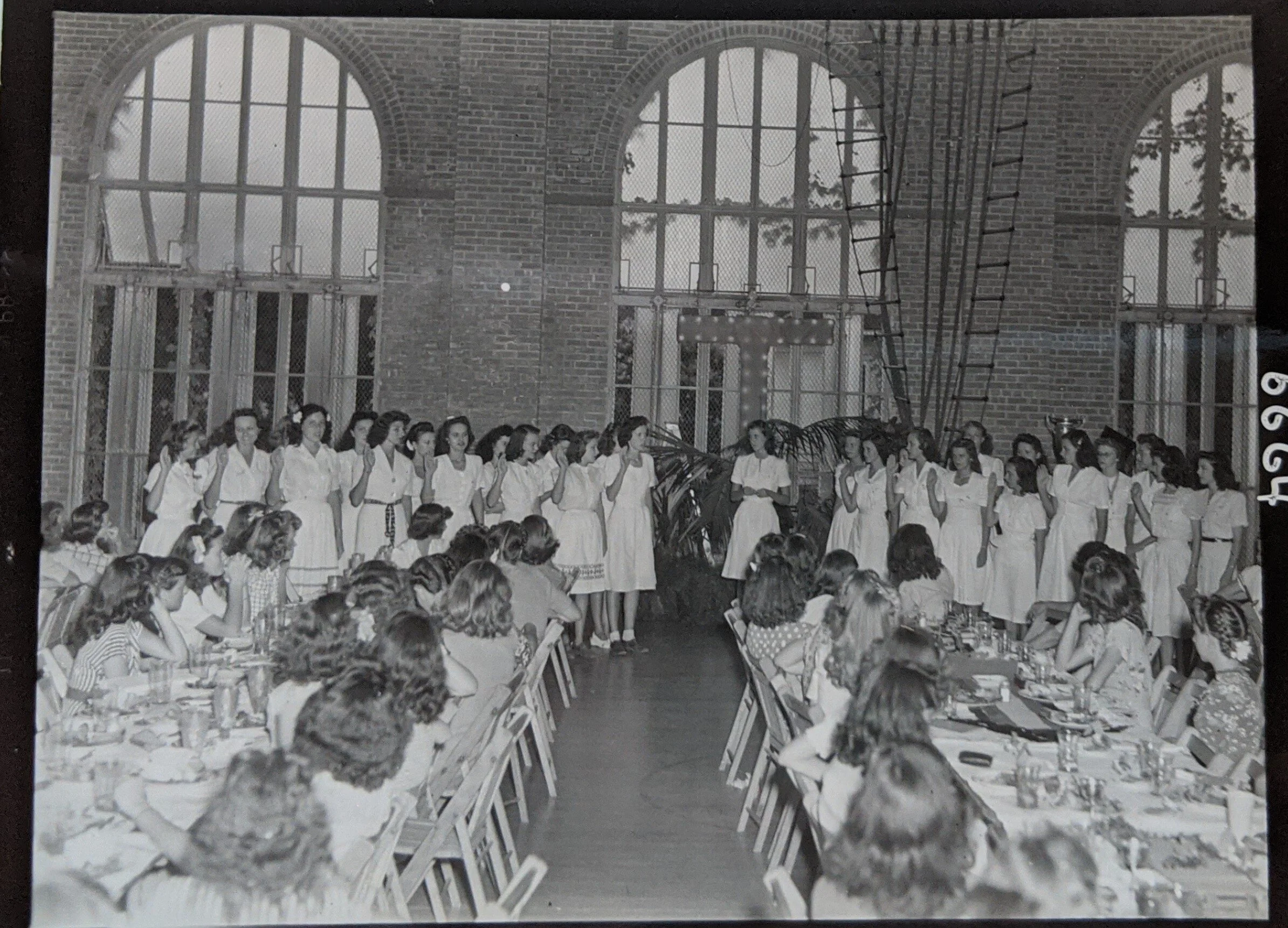 1945 Trophy Night for women