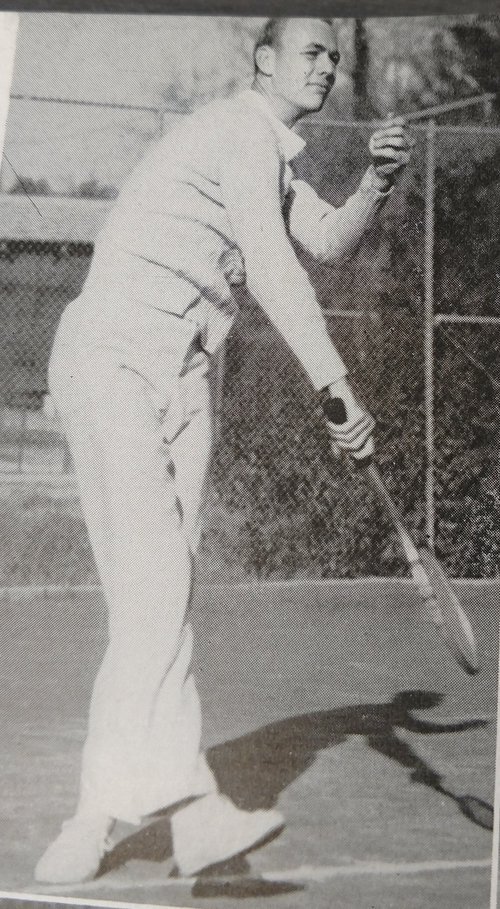  Karl Kamrath*- national intercollegiate doubles champion (with Bruce Barnes), 1931; won three consecutive SWC doubles titles. 