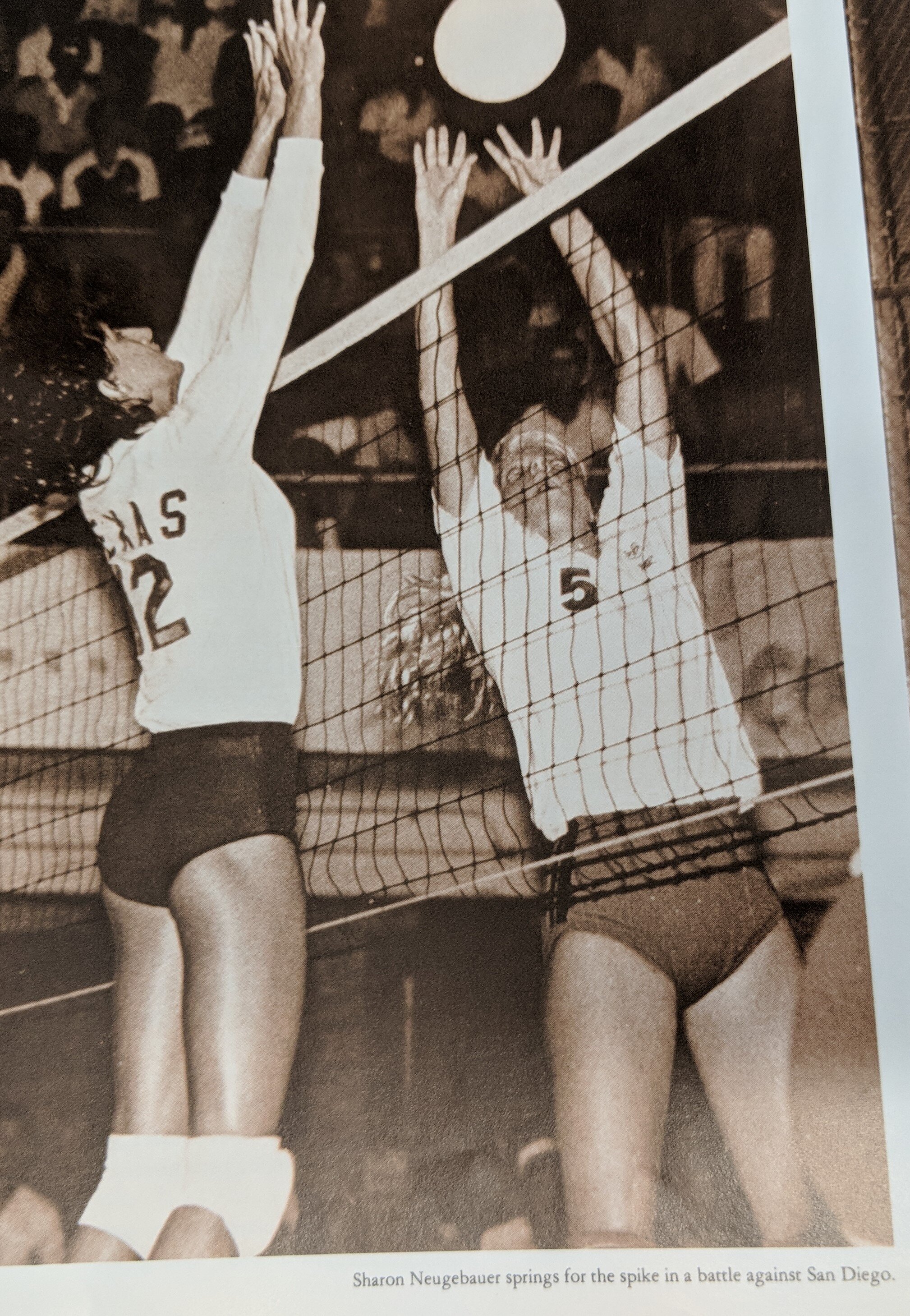 1983 W. volleyball Sharon Neugabauer(4).jpg