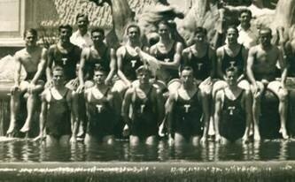 1939+mens+swim+team.jpg