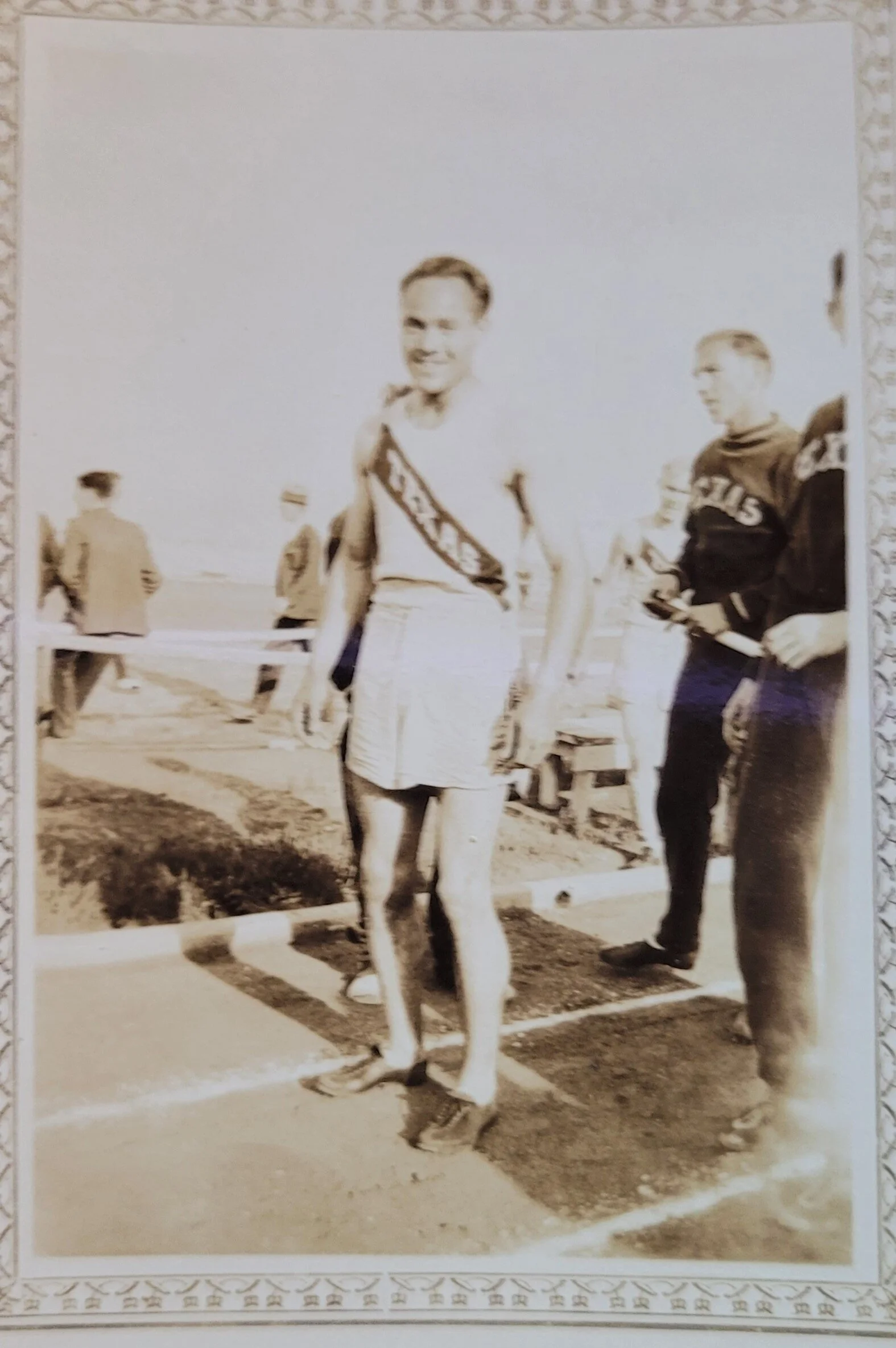 1931 , Westerfeld , 48.6 in mile relay The Great One.jpg