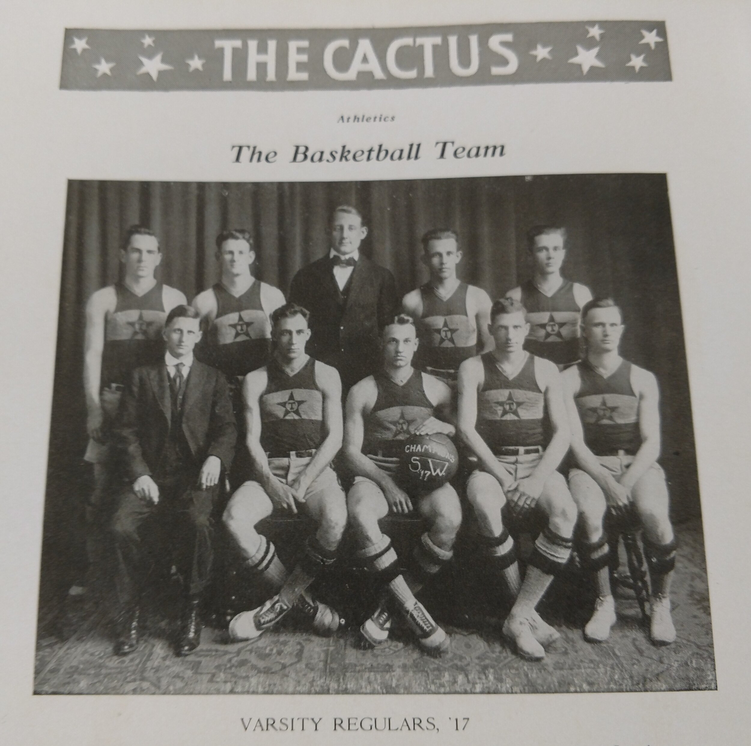 1916-1917 m. basketball.jpg