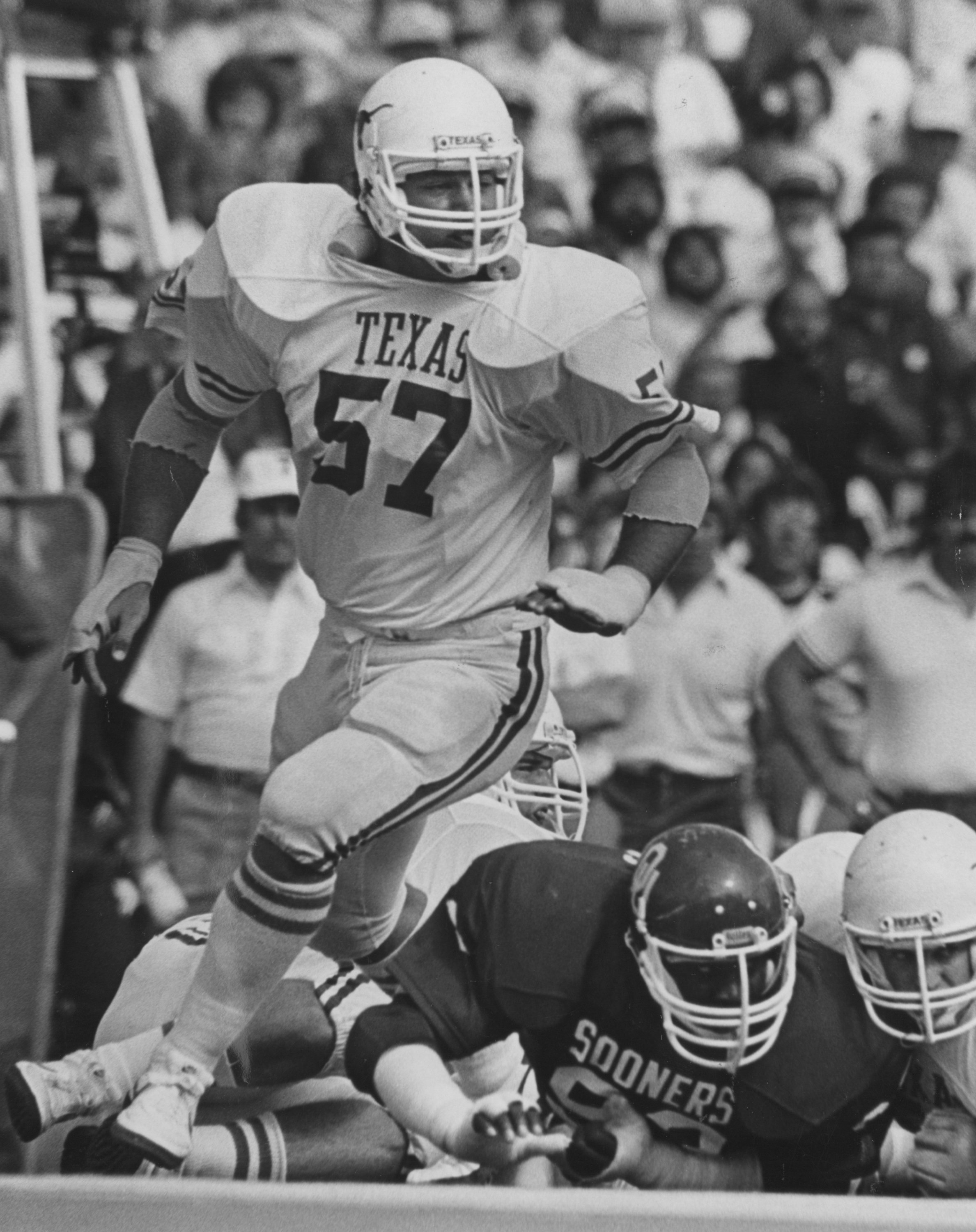 Position: G-C  - Played for the Horns fom 1980 -1983 ( 6-4,&nbsp;279lb&nbsp;)