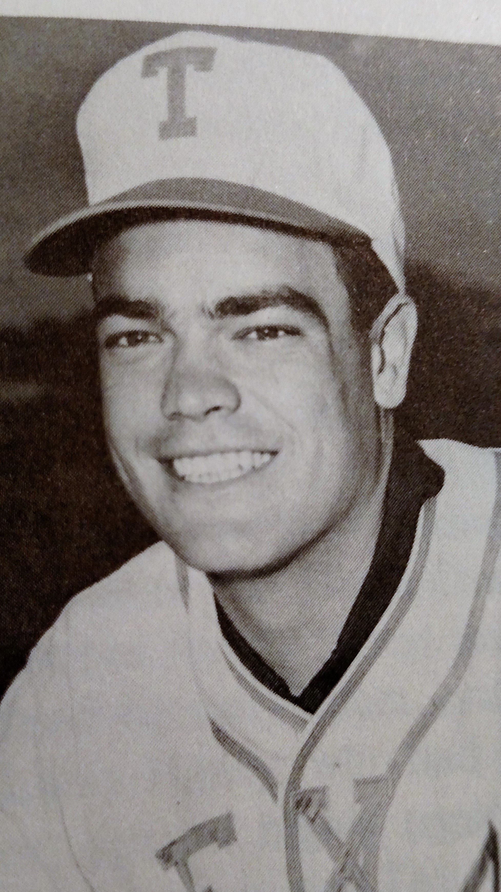 1967 Bob Snoddy baseball.jpg