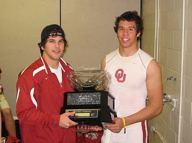 Hays  and Sam Bradford with Big Xii trophy