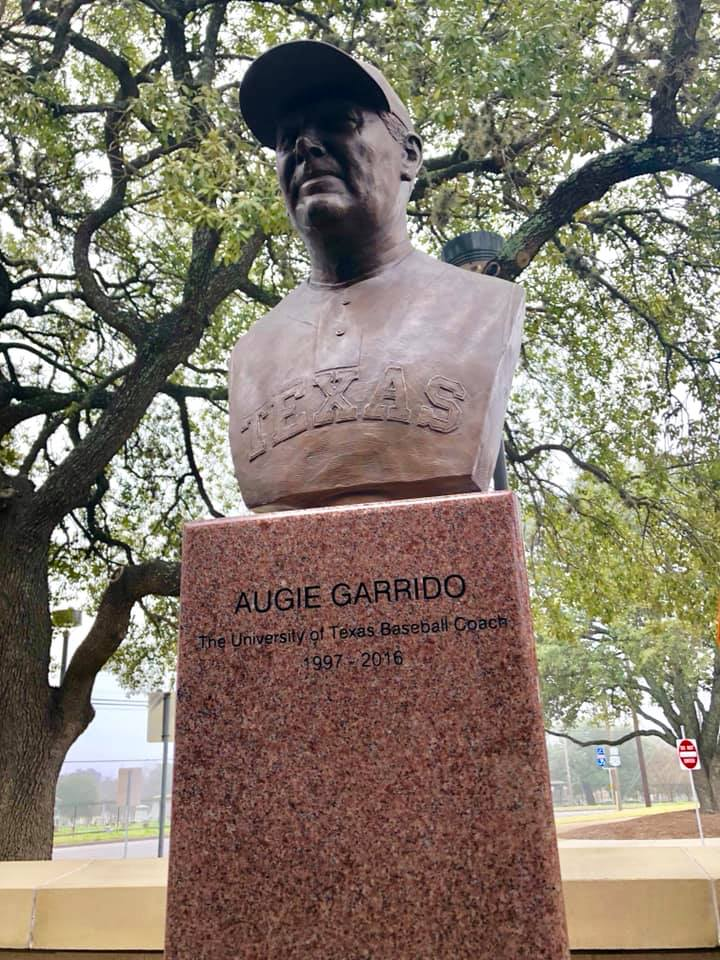 bust of Augie