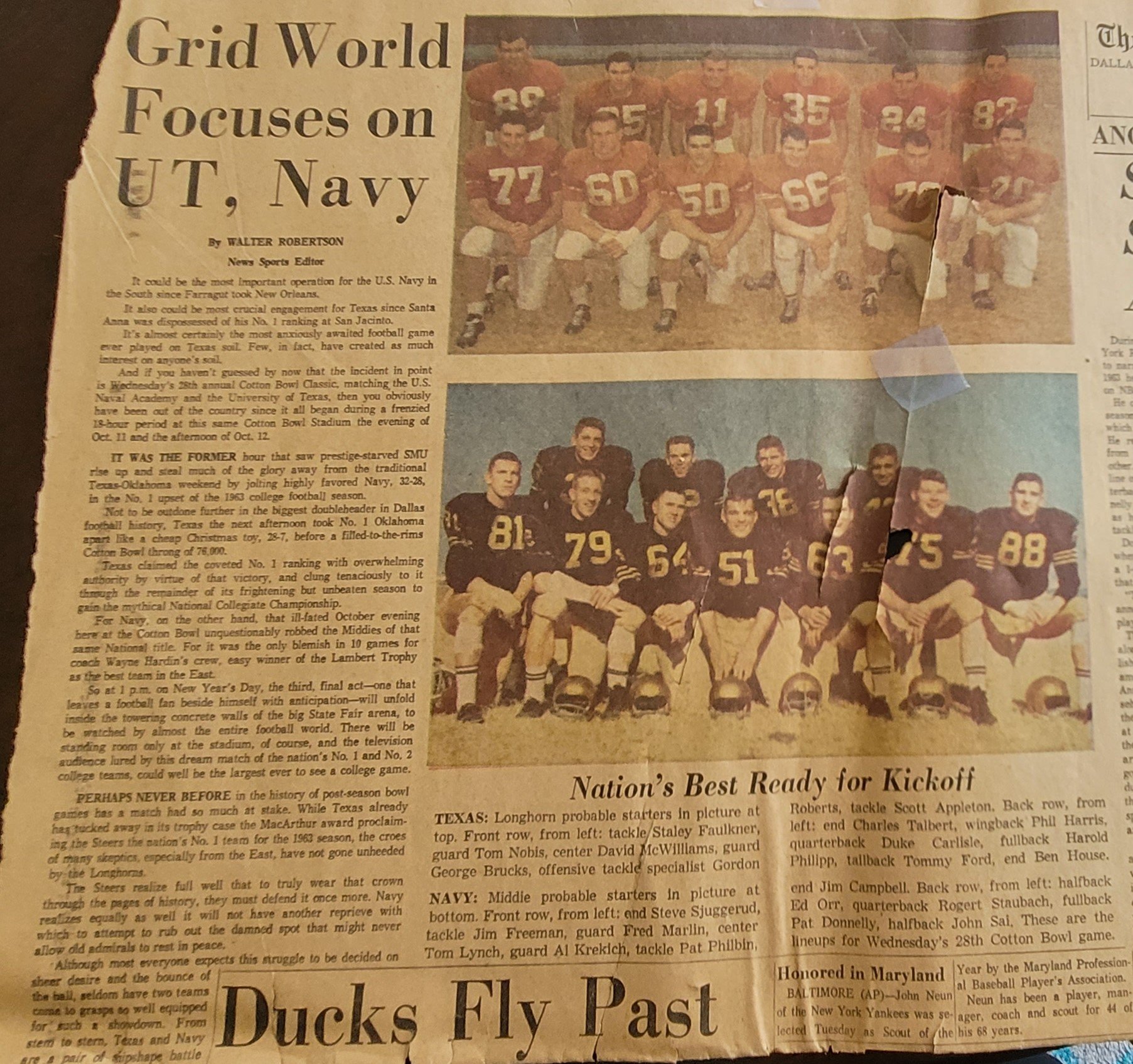 1963 Texas and Navy teams.jpg