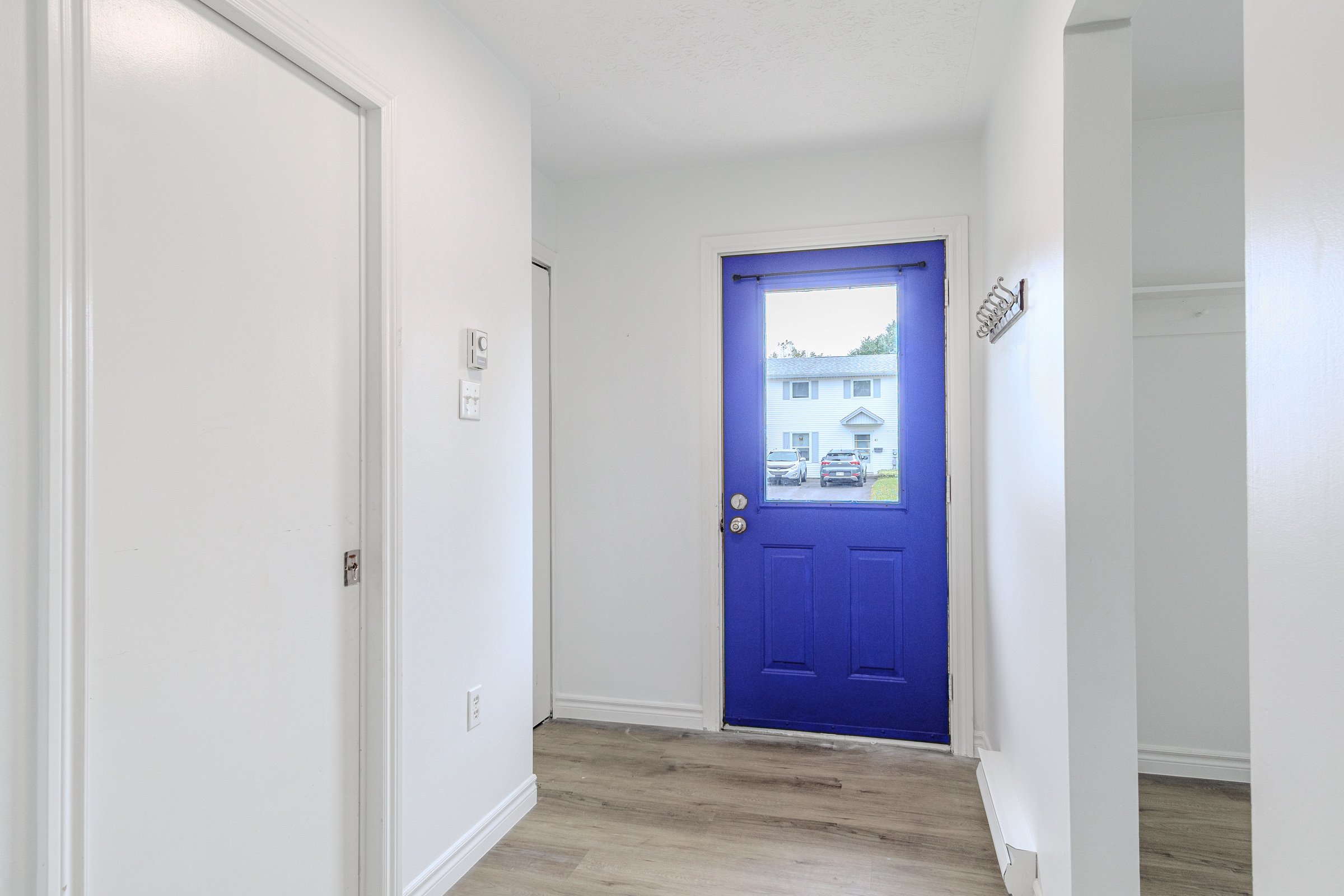64 Oakhill Crescent-6.jpg
