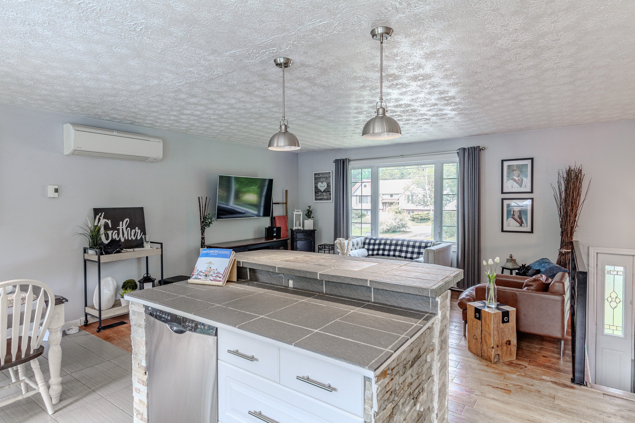 54 Ball Park Ave-1016.jpg
