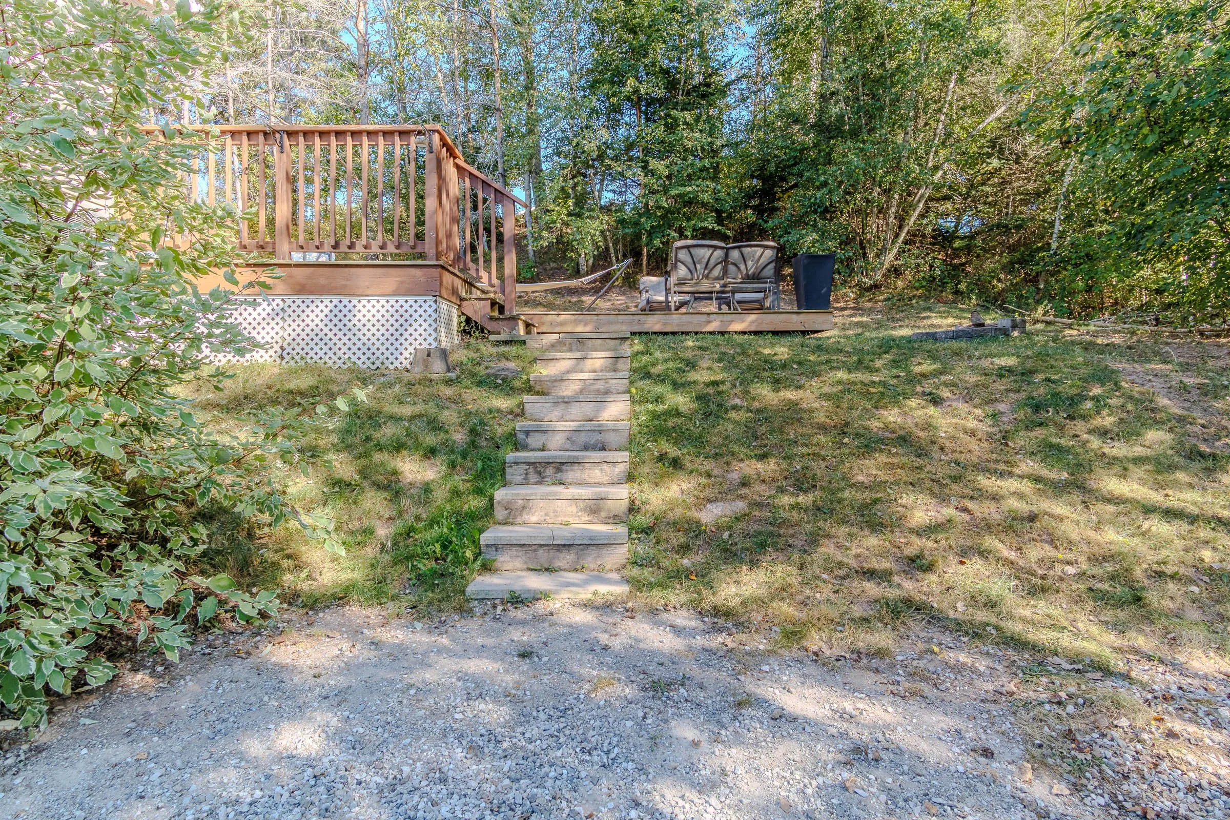 10 Templeton Crt-133.jpg