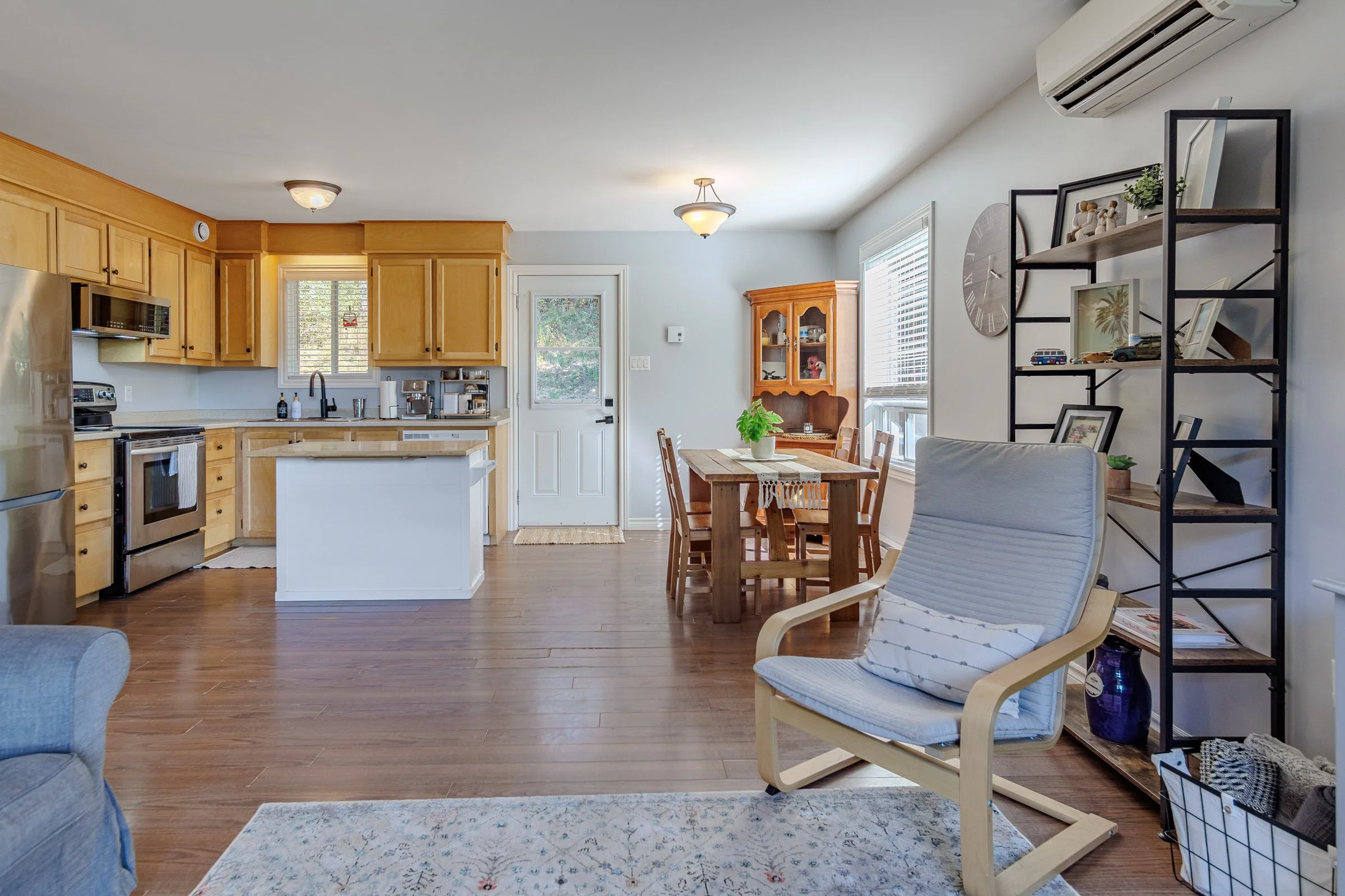 10 Templeton Crt-107.jpg
