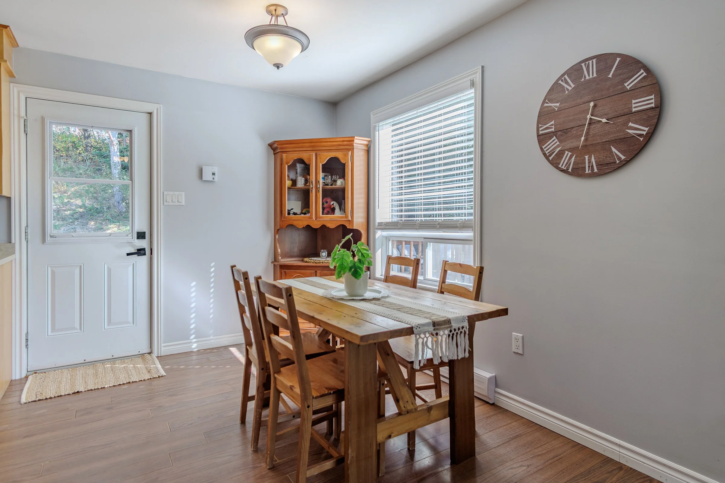 10 Templeton Crt-108.jpg