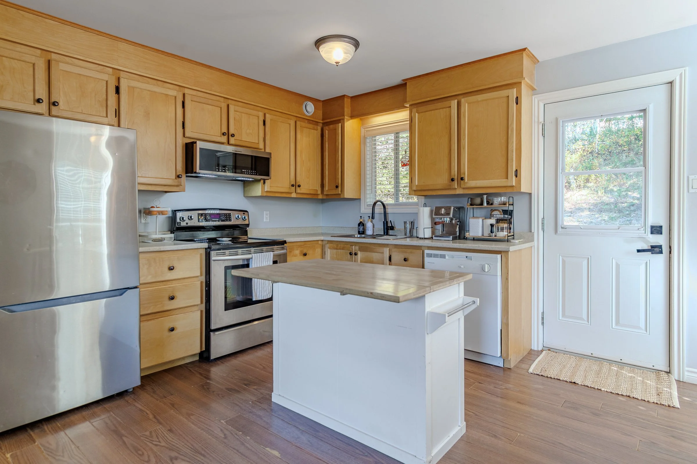 10 Templeton Crt-109.jpg