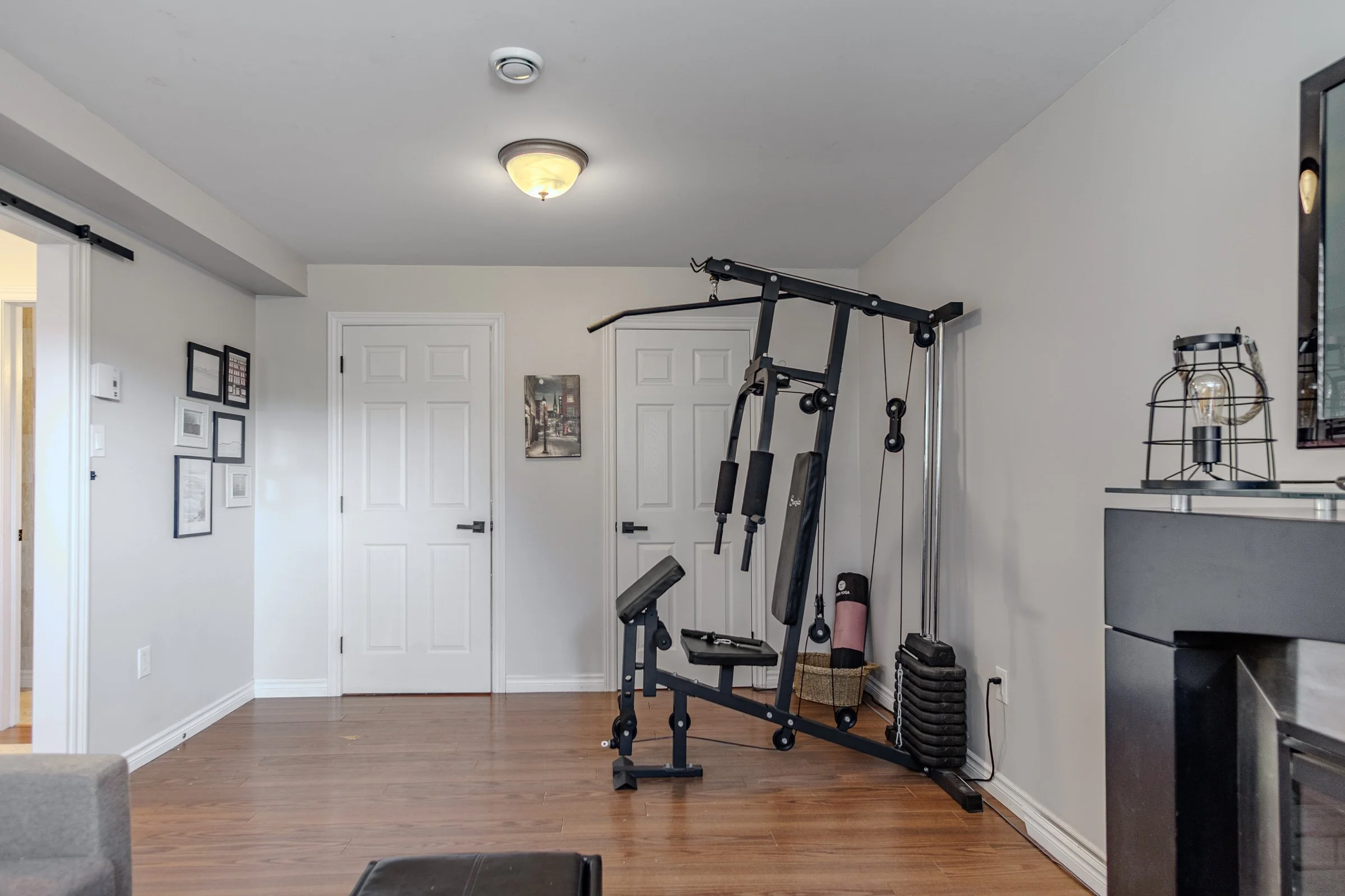10 Templeton Crt-122.jpg