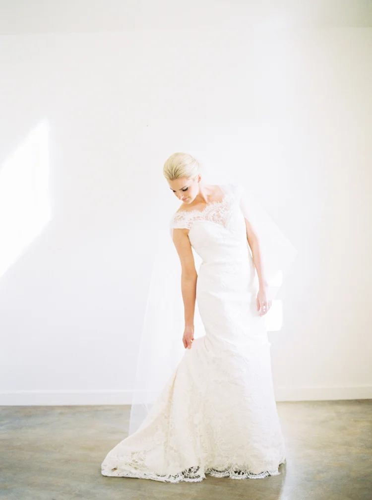 AUSTIN-TEXAS-NATURAL-LIGHT-WEDDING-PHOTOGRAPHER-PHOTO-5.jpg