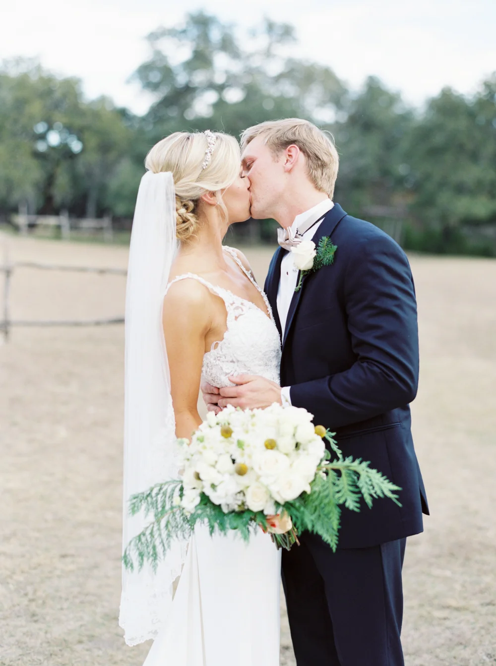 BOERNE WEDDING PHOTOGRAPHER-49.jpg