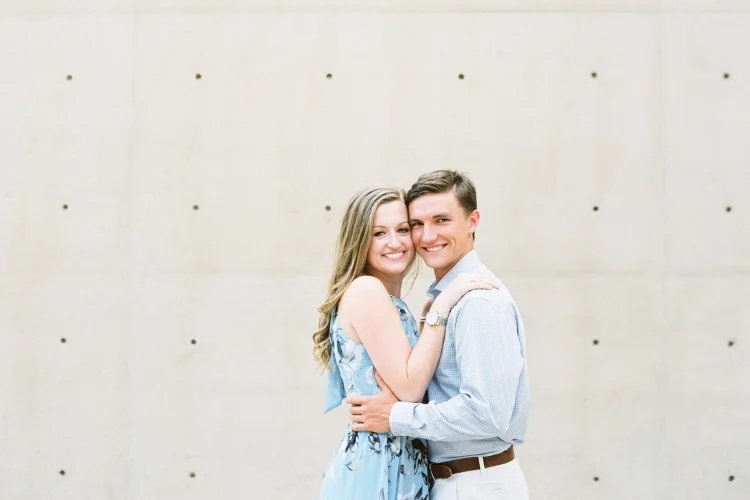 LIGHT_AND_AIRY_ENGAGEMENT_PHOTOS_1.jpg