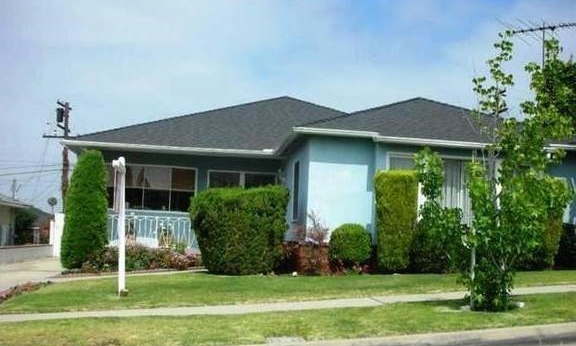 <p class="sold-listings">5849 S. ORLANDO<br/>LOS ANGELES, CA 90056<br/><strong>SOLD<br/>$549,000</strong></p>