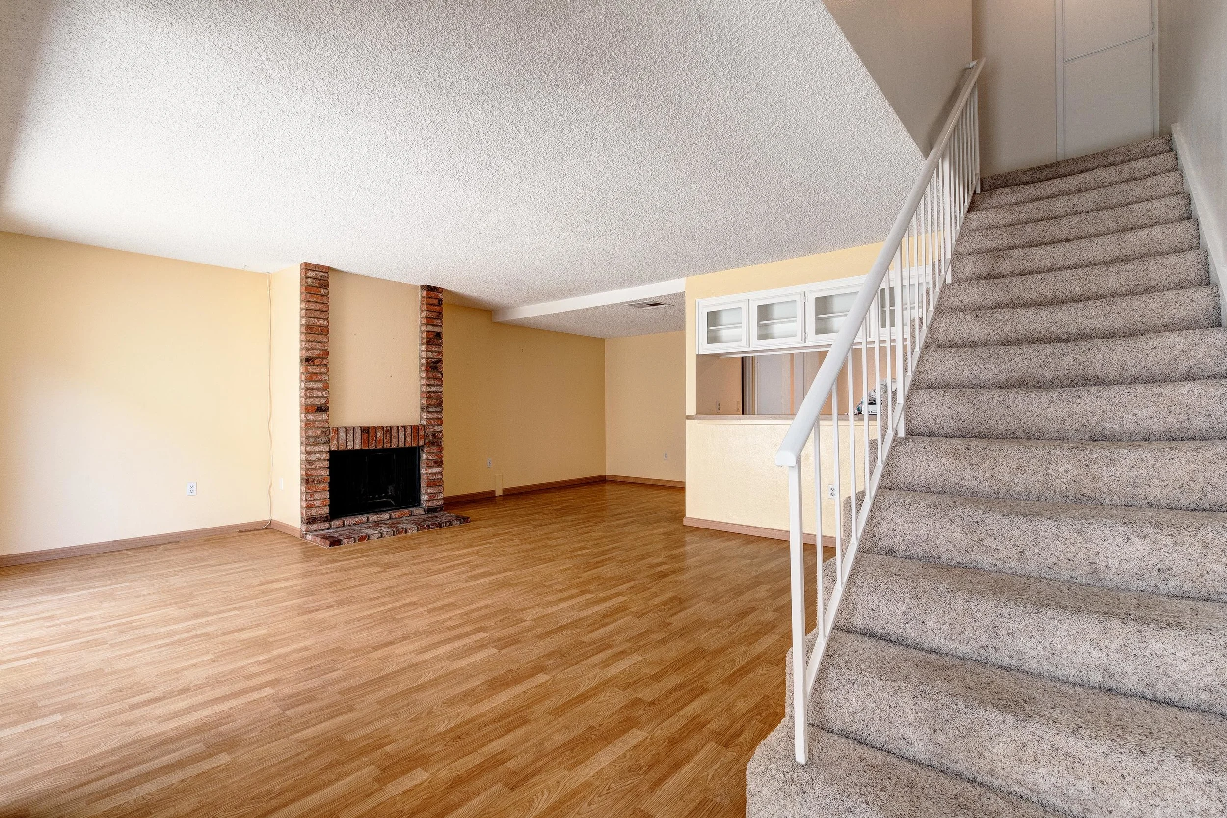 Entry - WEB OPTOMIZED.jpg