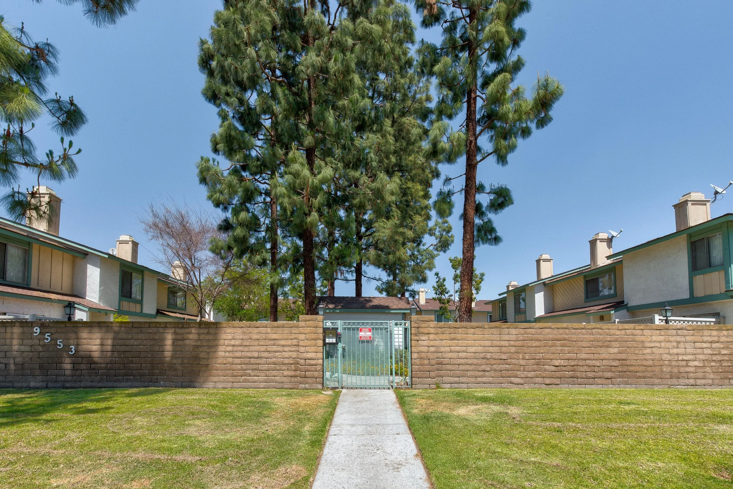 Front Gate - WEB OPTOMIZED.jpg