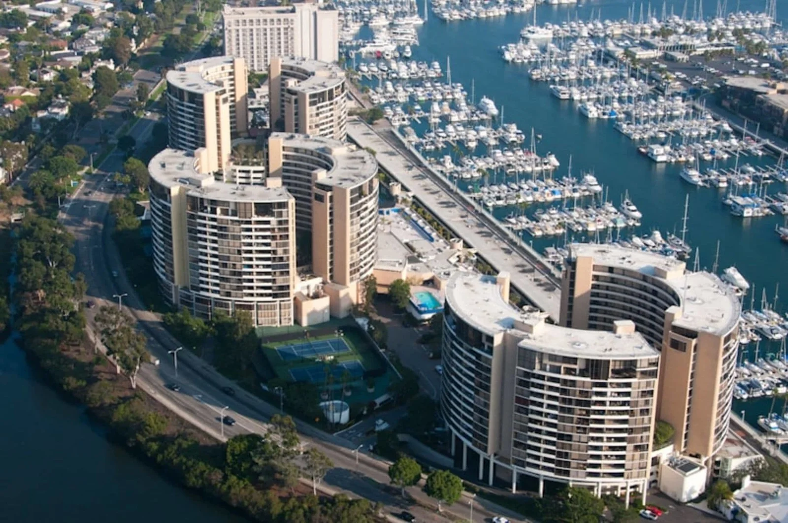 4337 MARINA CITY DRMARINA DEL REY, CA 90292SOLD $645,000</strong></p>