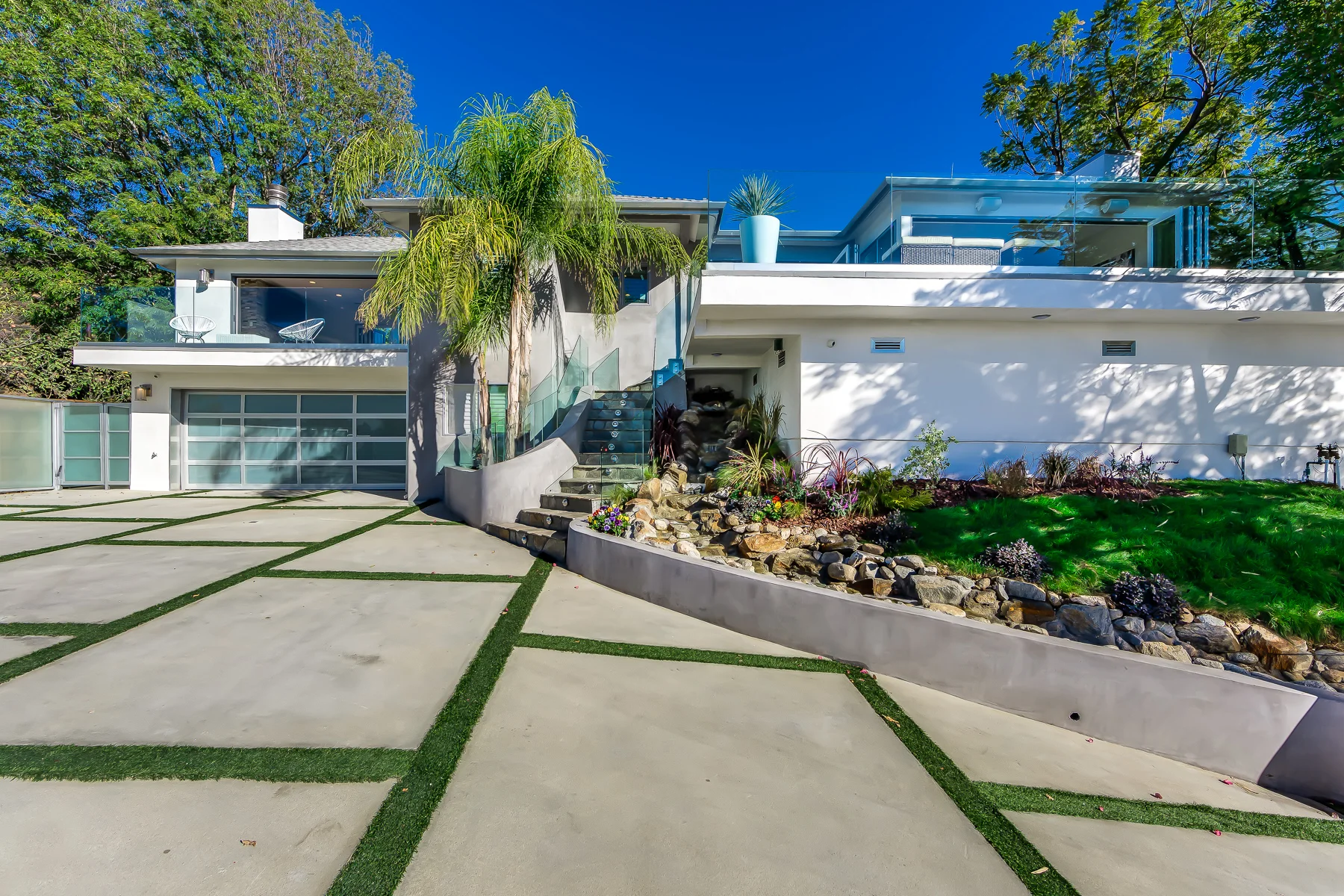 3490WonderlandDay-MLS-2.jpg