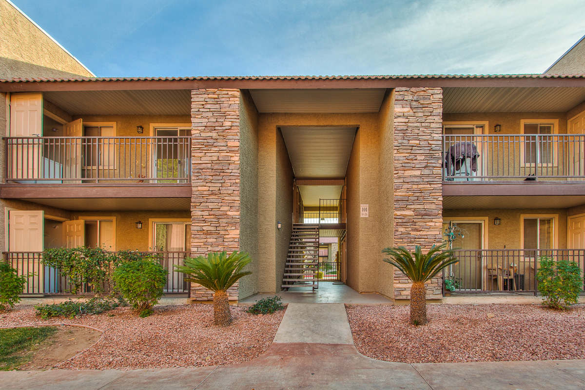 4390 SANDY RIVER DR #12 LAS VEGAS, NV 89103 SOLD $105,000