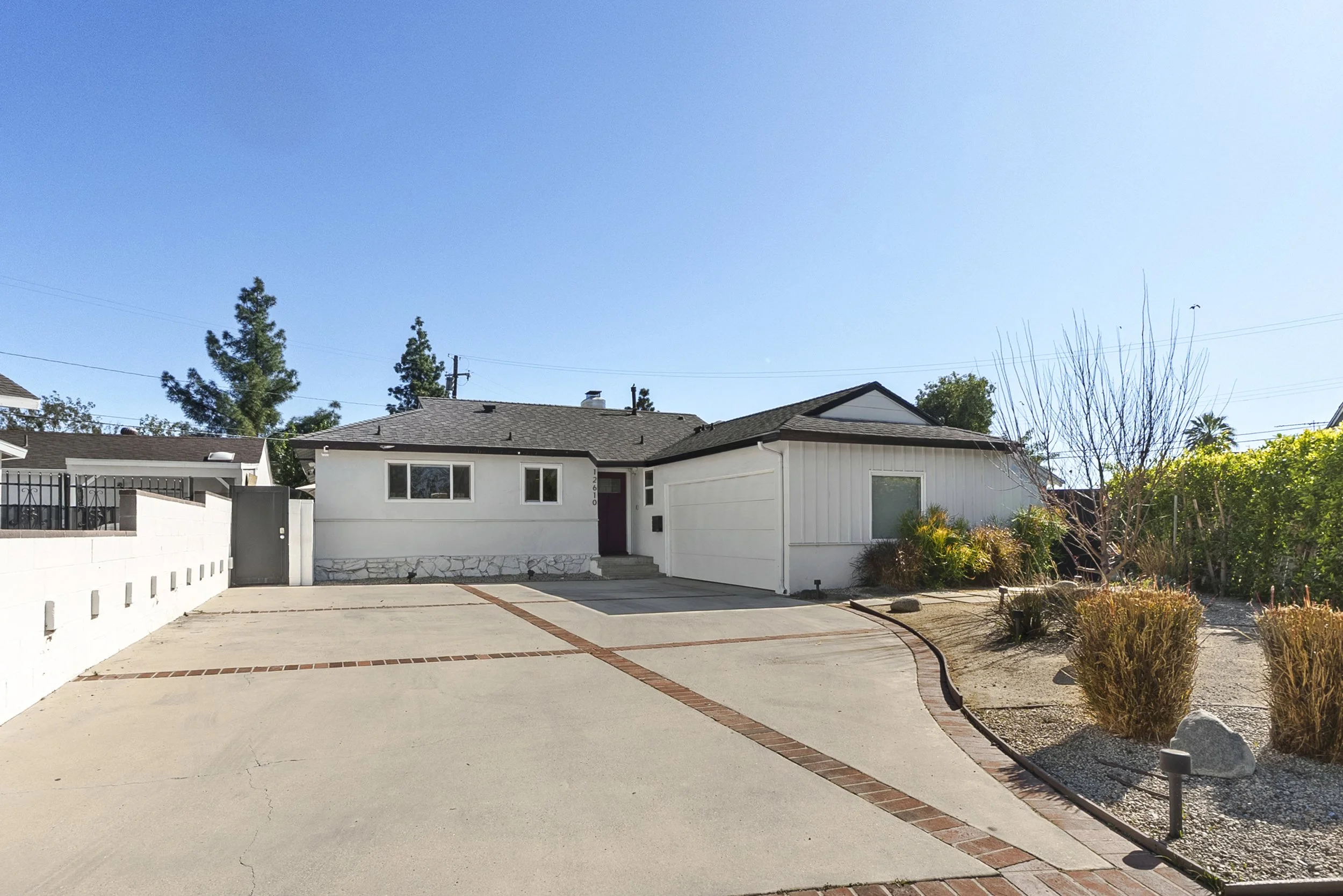  12610 KESWICK ST   NORTH HOLLYWOOD, CA 91605  FOR SALE  $1,195,000 