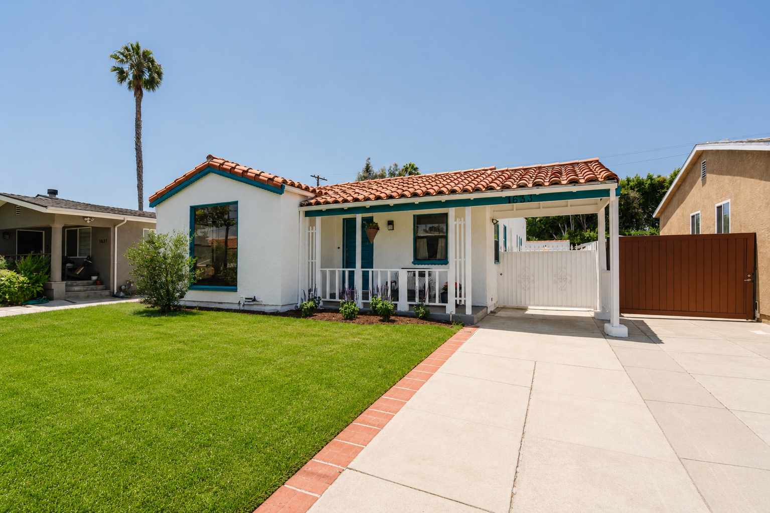  1633 ELLSMERE AVE,   LOS ANGELES, CA 90019   SOLD    $1,161,000  
