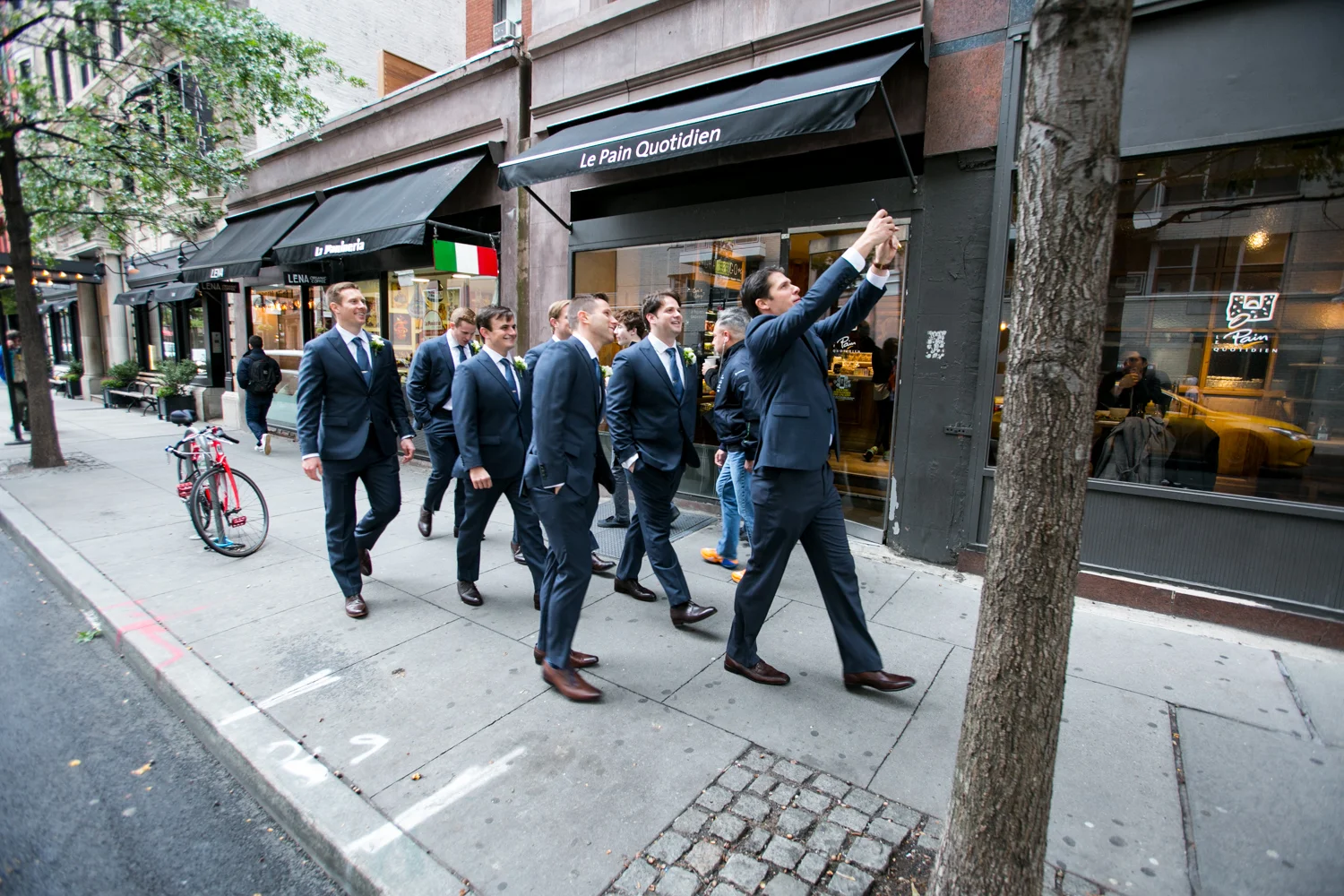 HeatherPhelpsLipton-Modern-Wedding-Photography-TribecaRooftop-ChurchOfTheAscension-29.jpg