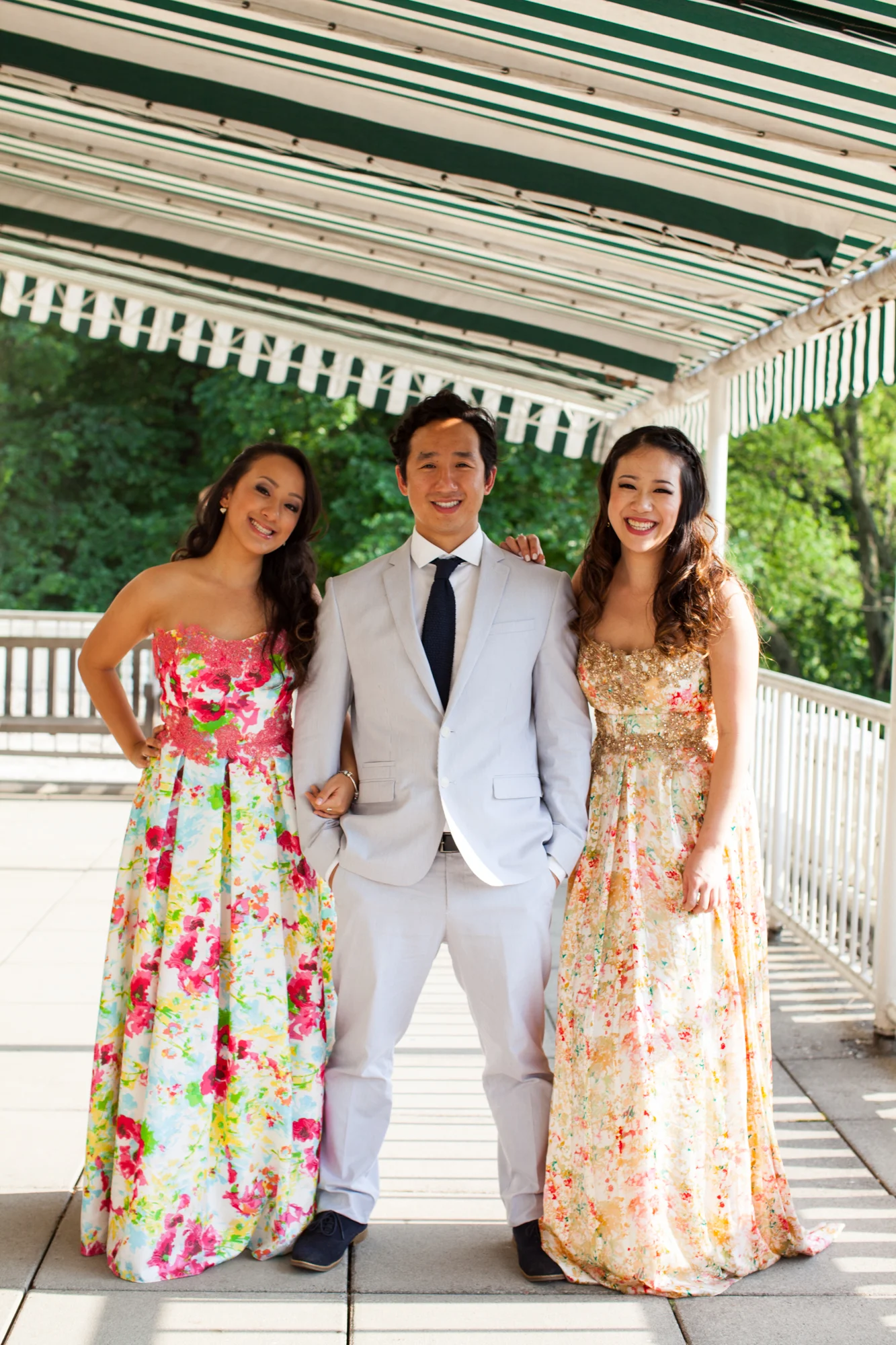 HeatherPhelpsLipton-Modern-Wedding-Photography-ProspectPark-PicnicHouse-summer-19.jpg