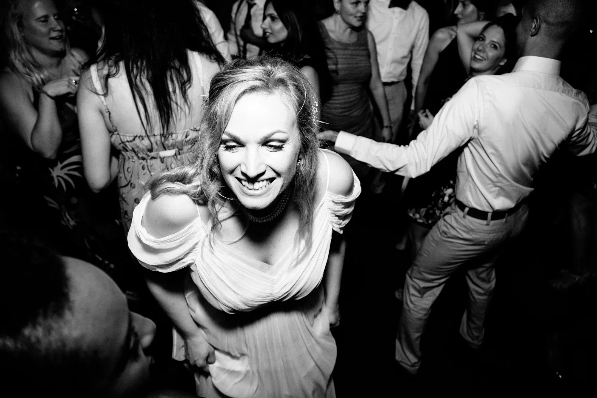 HeatherPhelpsLipton-Modern-Wedding-Photography-ProspectPark-PicnicHouse-summer-74.jpg