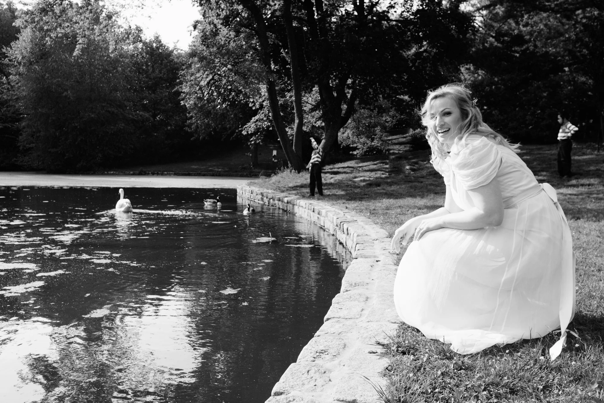 HeatherPhelpsLipton-Modern-Wedding-Photography-ProspectPark-PicnicHouse-summer-49.jpg