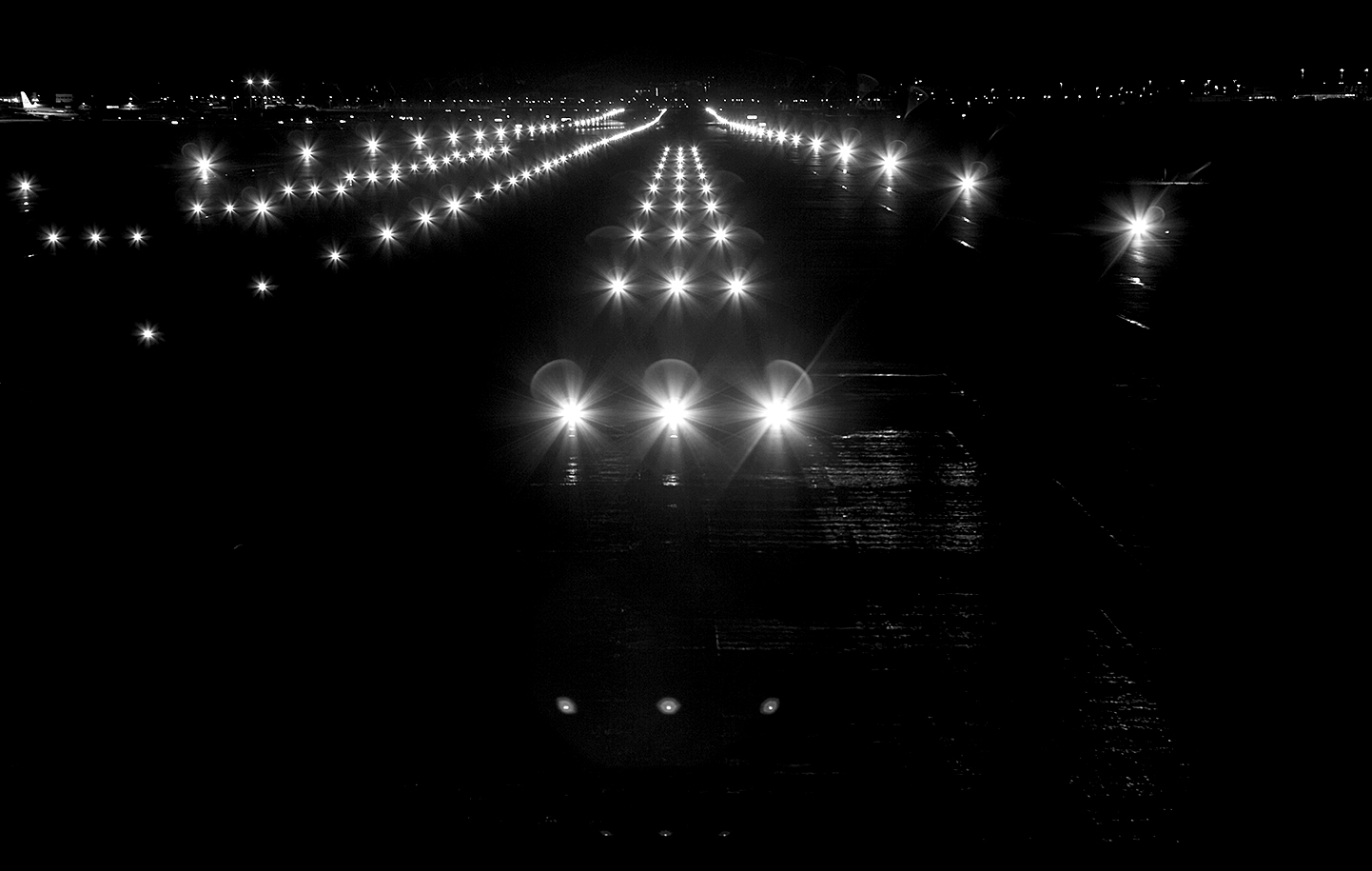 runway_atnight__full_small.jpg