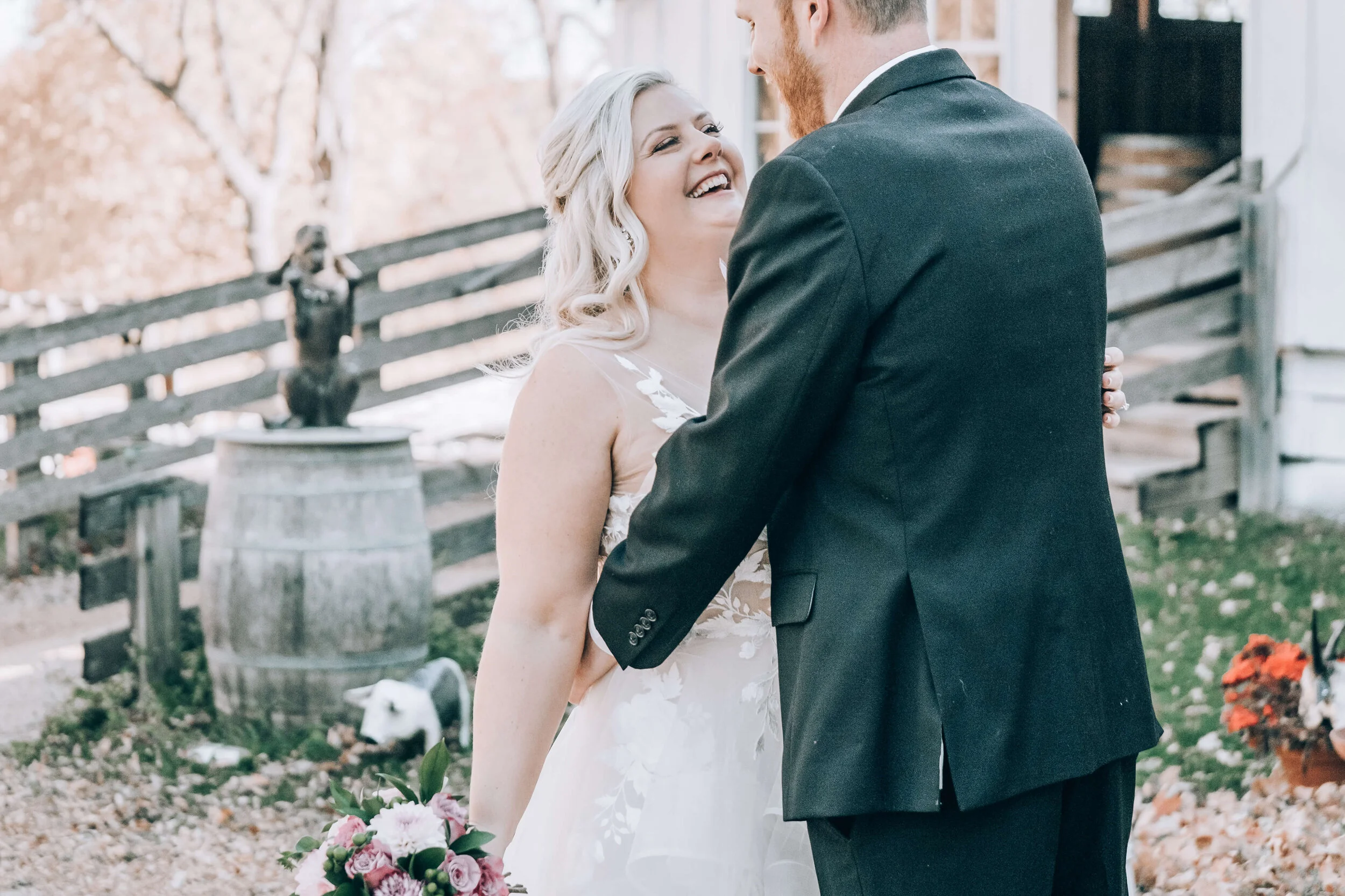 Hotel Landing_Wayzata_Minnesota_Wedding_Photography_LizNik_014.JPG
