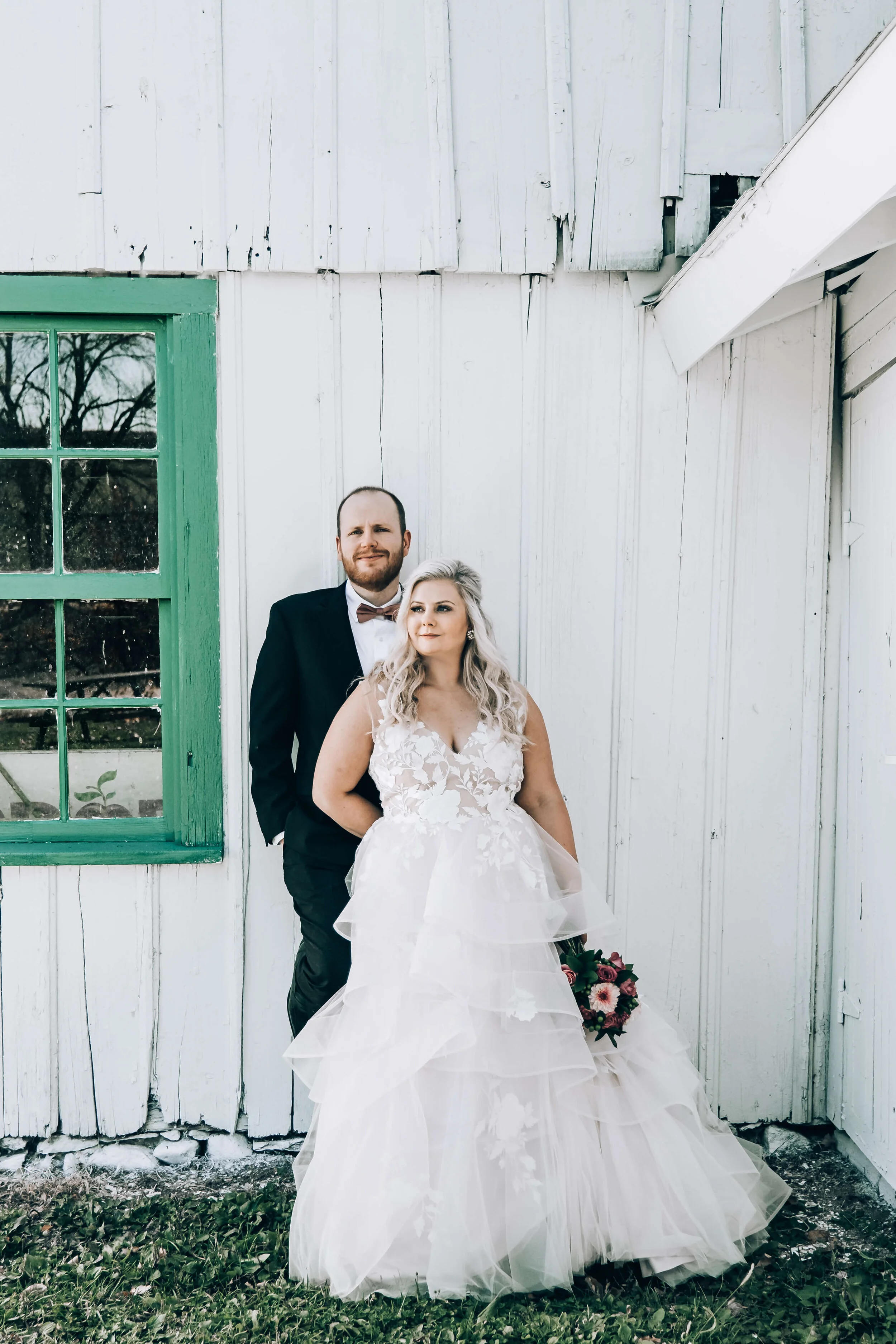 Hotel Landing_Wayzata_Minnesota_Wedding_Photography_LizNik_035.JPG