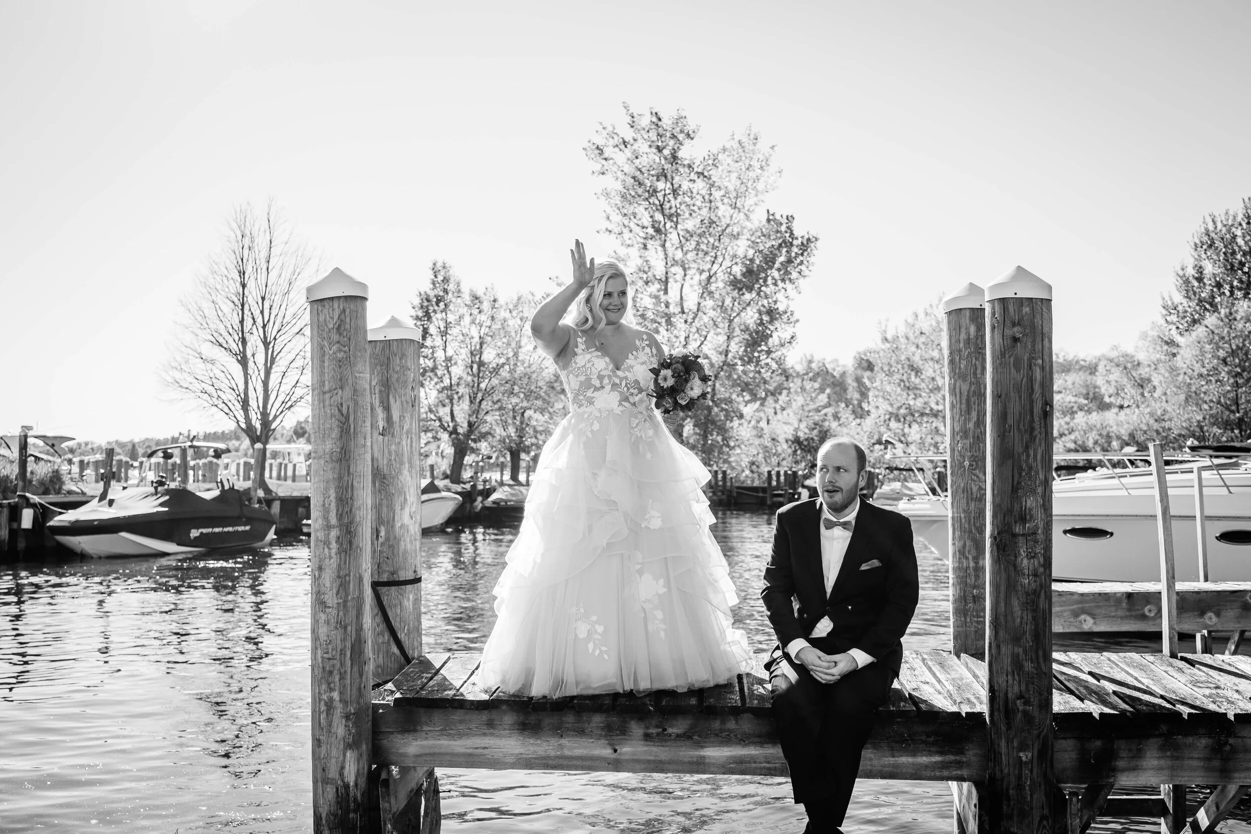 Hotel Landing_Wayzata_Minnesota_Wedding_Photography_LizNik_078.JPG