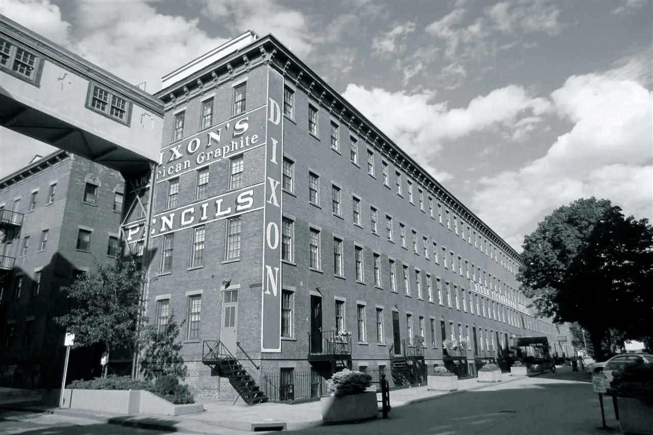 picture-uh=74ee4d65cf372fb5e97dacae26d2525-ps=757bc2144cc8c1b18dd2af227e4cb7e-158-Wayne-St-Jersey-City-NJ-07302 2.jpg