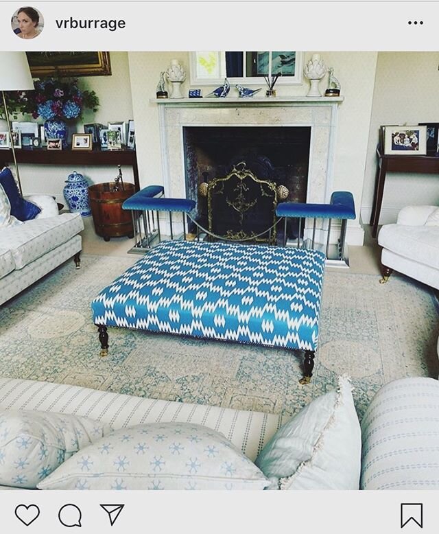 #respost thank you @vrburrage... thrilled to see this fabulous ottoman in situ! 
#bespokeottoman #drawingroom #countryinteriors #blue #interiordesign #interiordesigner #hampshire #hampshireinteriordesign #queenanne #colefaxandfowler #davidseyfried #c