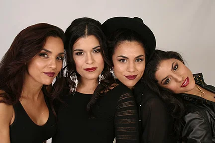 FASHION SHOOT_48_10RES_500_WREV.jpg