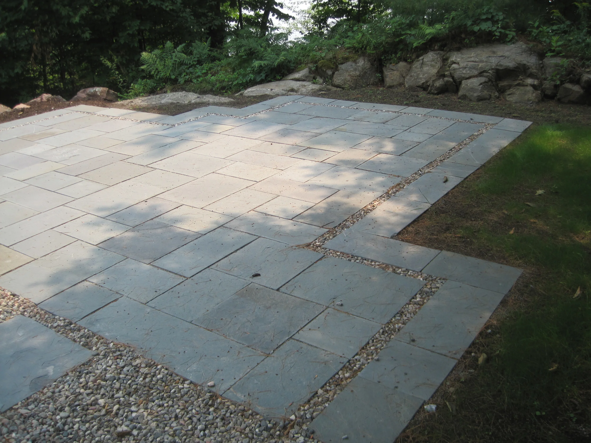 Pennsylvania square cut flagstone with accent band.