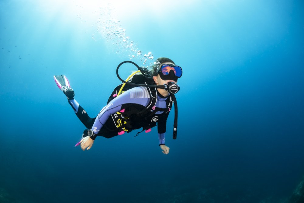 PADI Discover Scuba Diving Course: February — Rowand's Reef Scuba Shop