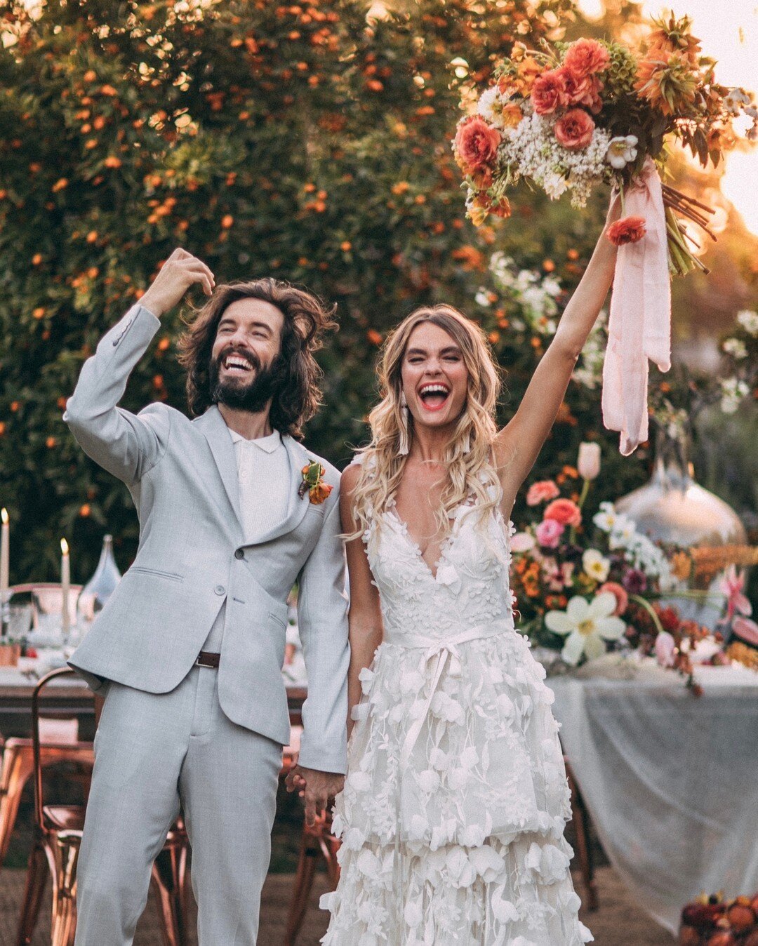 The joy, the happiness, the celebration to a new destination wedding future! Cheers to this🥂​​​​​​​​
​​​​​​​​
Photo: @nicoleashley ​​​​​​​​
Floral Design: @barefootfloral​​​​​​​​
Venue: @bearflagfarm ​​​​​​​​
Design + planning: @tworoadseventco ​​​​