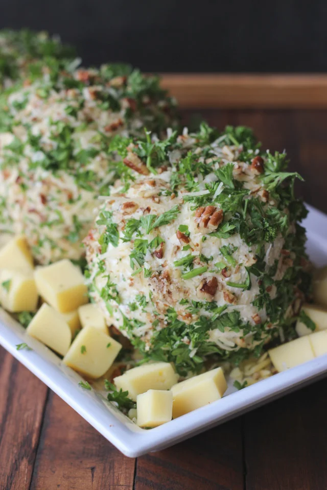 APPY HOUR: Aubrey's Holiday 4-Cheese Ball
