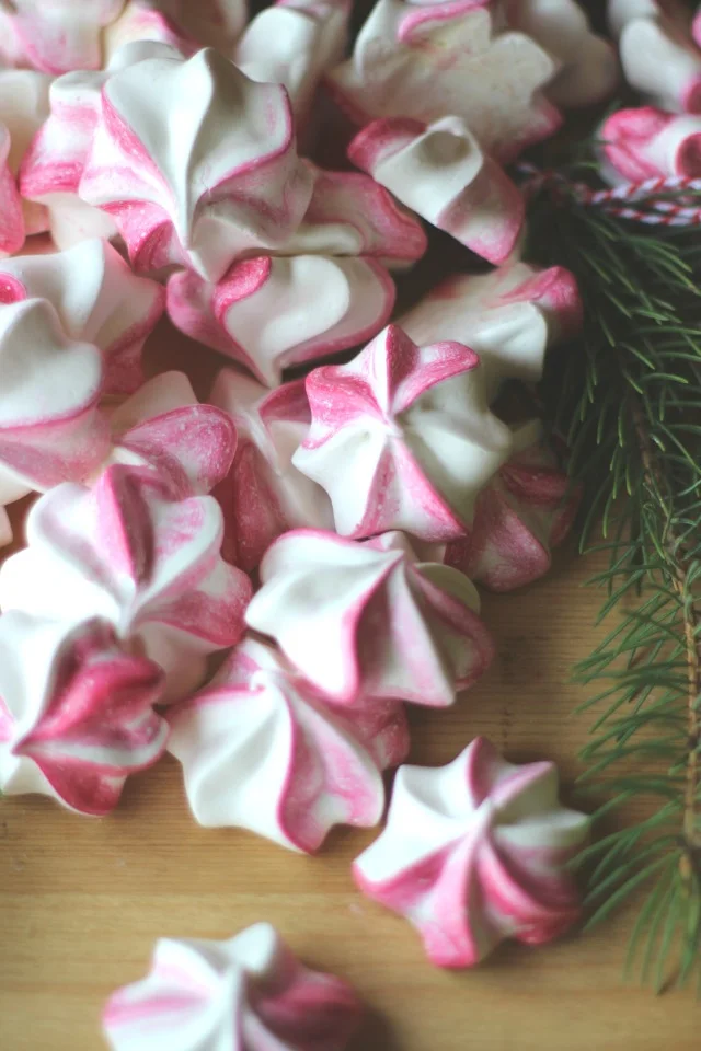 Peppermint Meringues