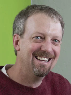 Headshots_TomH.jpg